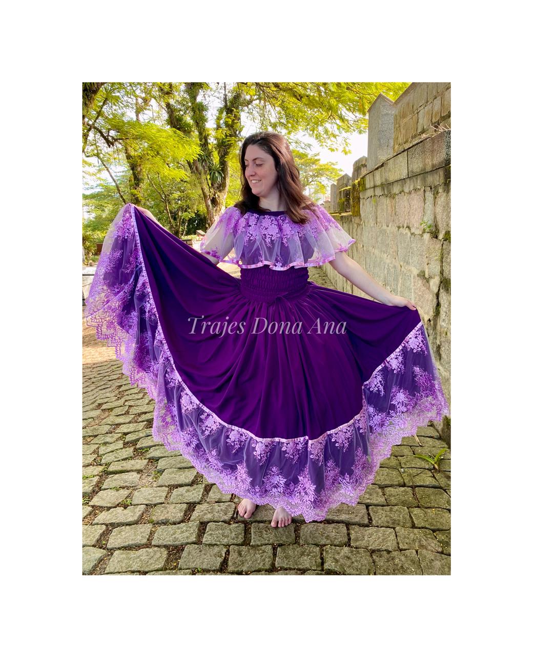 Conjunto Mulambo em crepe roxo com tule bordado