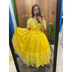 Saia Amarela de Cetim com Glitter e Barra Bordada